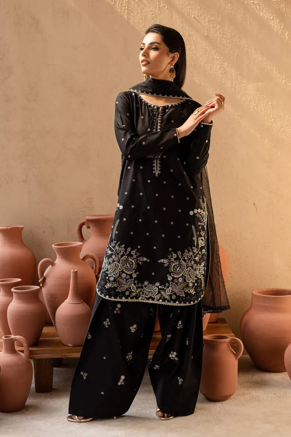 Timeless Crafts, Modern Threads